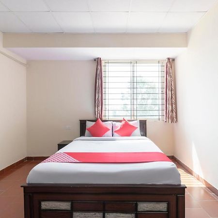 Oyo 49073 Whitefield Comforts Bangalore Exterior foto