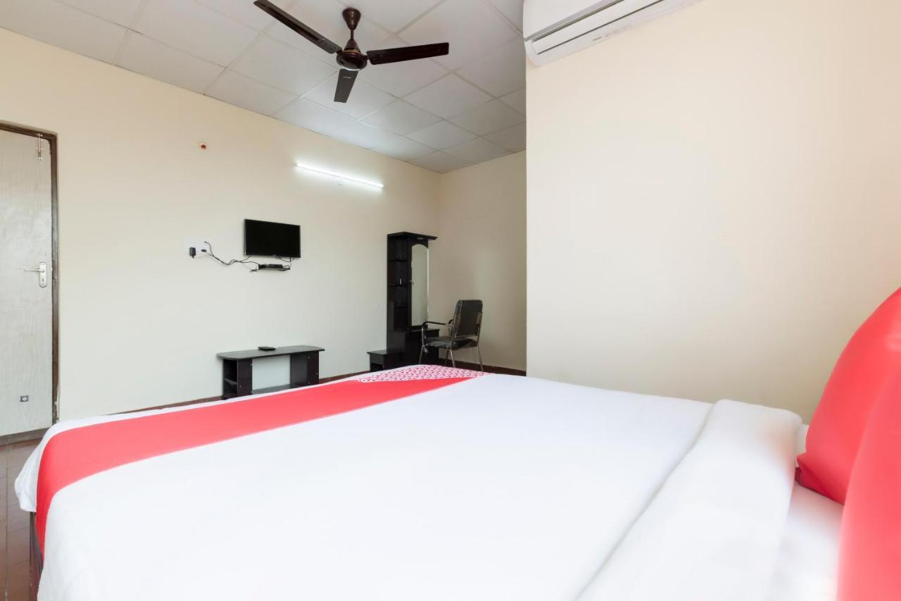 Oyo 49073 Whitefield Comforts Bangalore Exterior foto