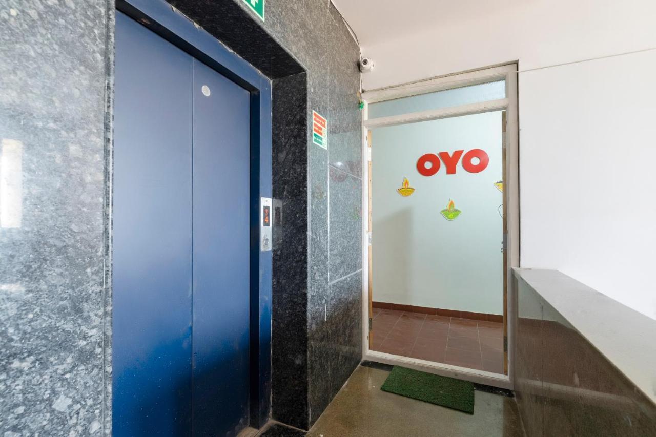 Oyo 49073 Whitefield Comforts Bangalore Exterior foto