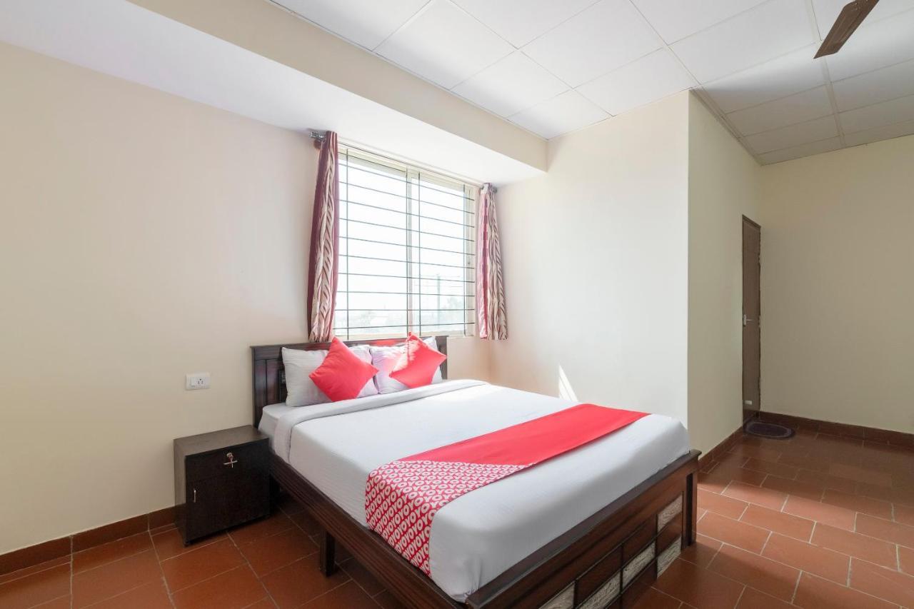 Oyo 49073 Whitefield Comforts Bangalore Exterior foto