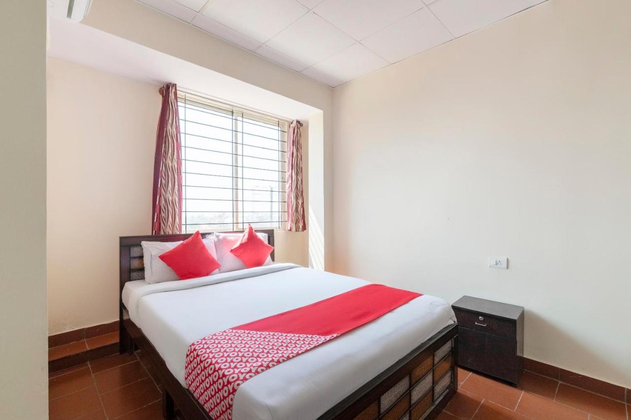 Oyo 49073 Whitefield Comforts Bangalore Exterior foto