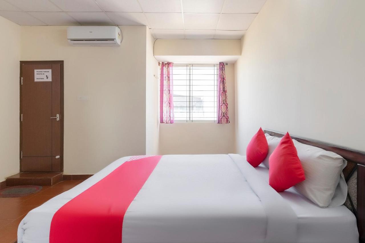 Oyo 49073 Whitefield Comforts Bangalore Exterior foto